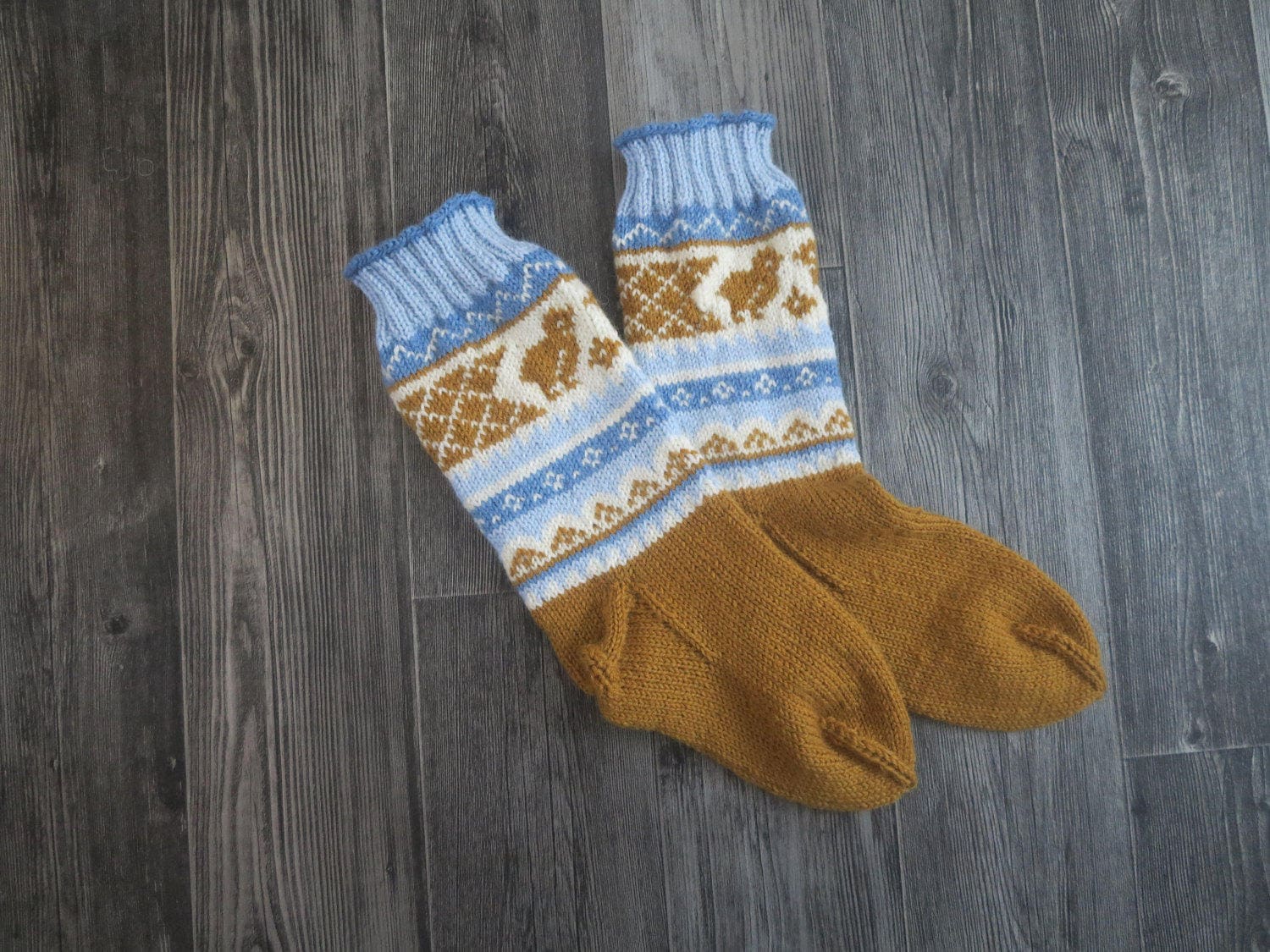 Huhn-Ostersocken Huhn-Ostersocken von NorwegianKnitByAukan