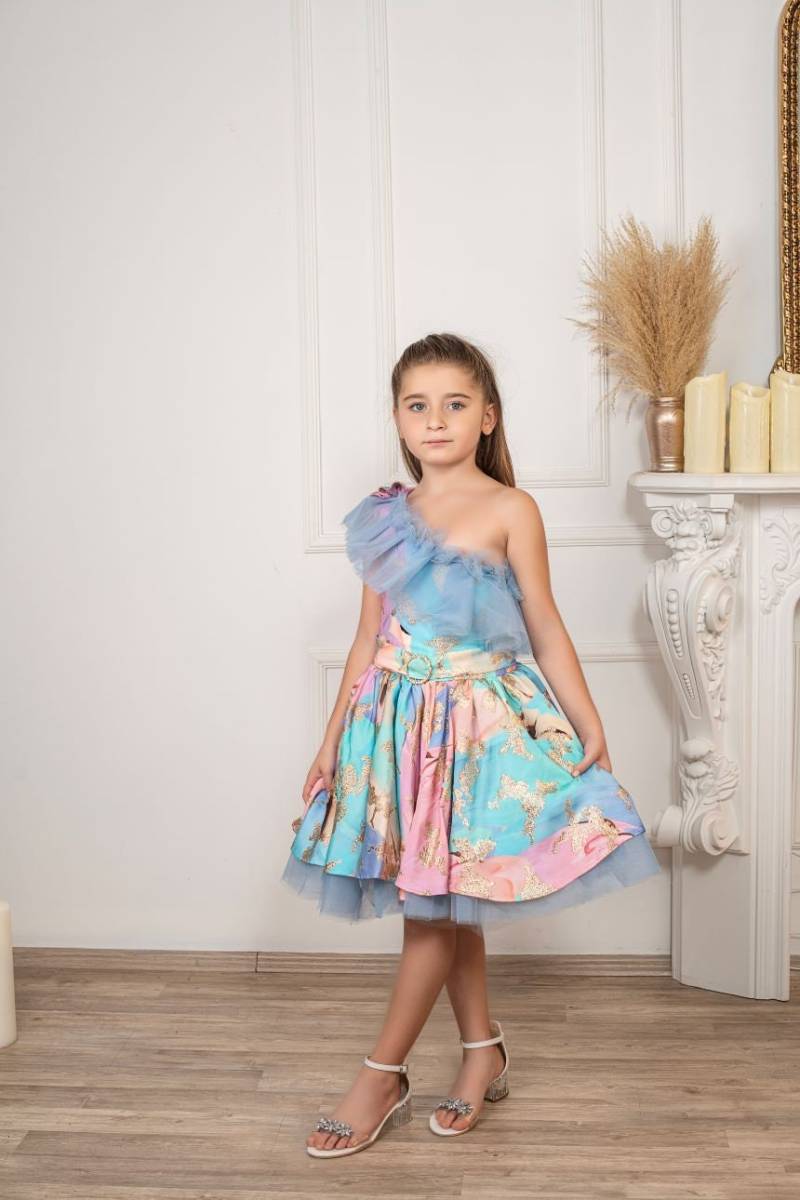 Bunte Mädchenparty, Hochzeit Und Kleid Für Besondere Anlässe Bunte Mädchenparty, Hochzeit Und Kleid Für Besondere Anlässe von NossiByCostume