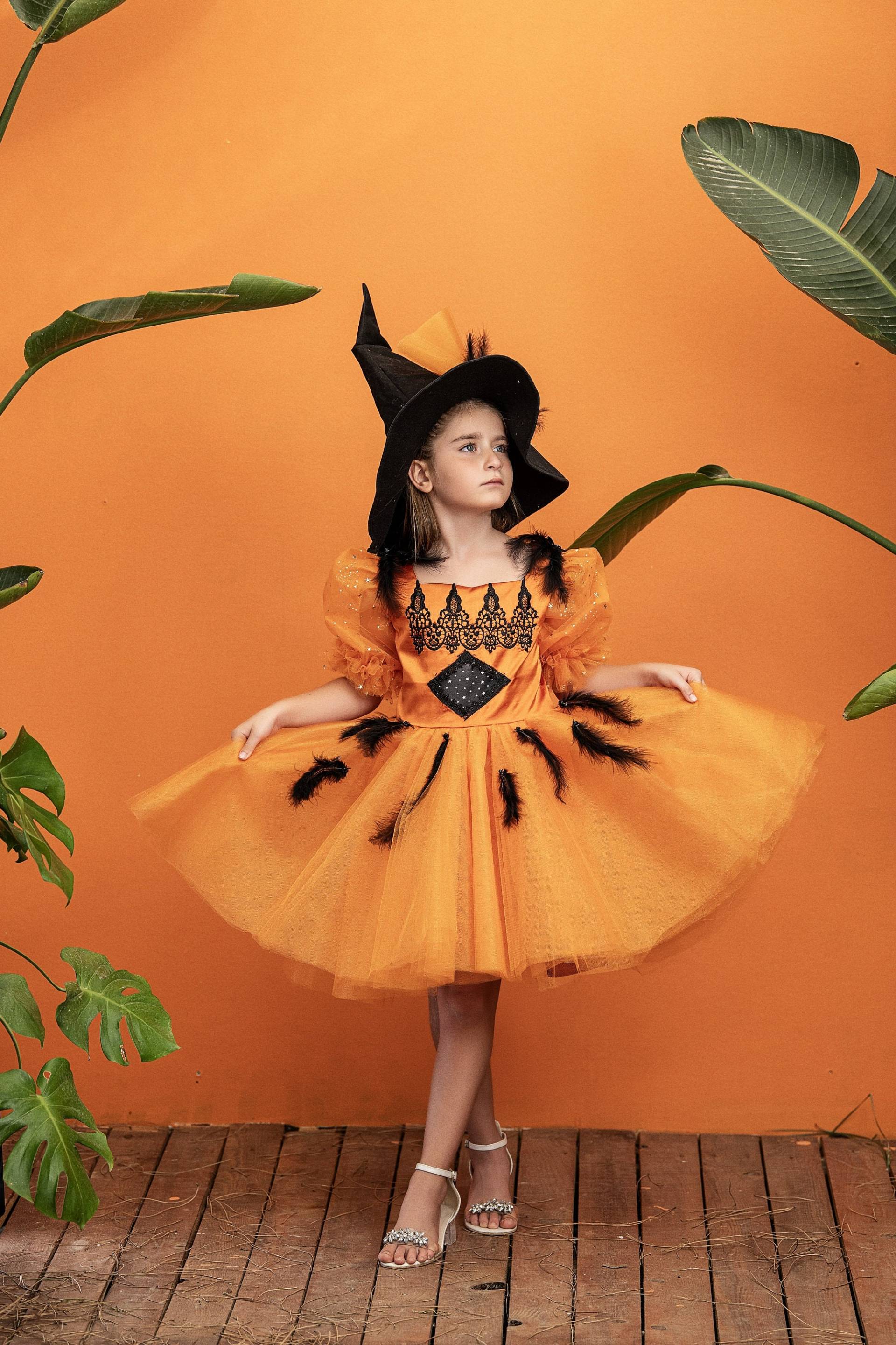 Halloween Kostüm Kinder, Hexe Für Mädchen Halloween Kostüm Kinder, Hexe Für Mädchen von NossiByCostume