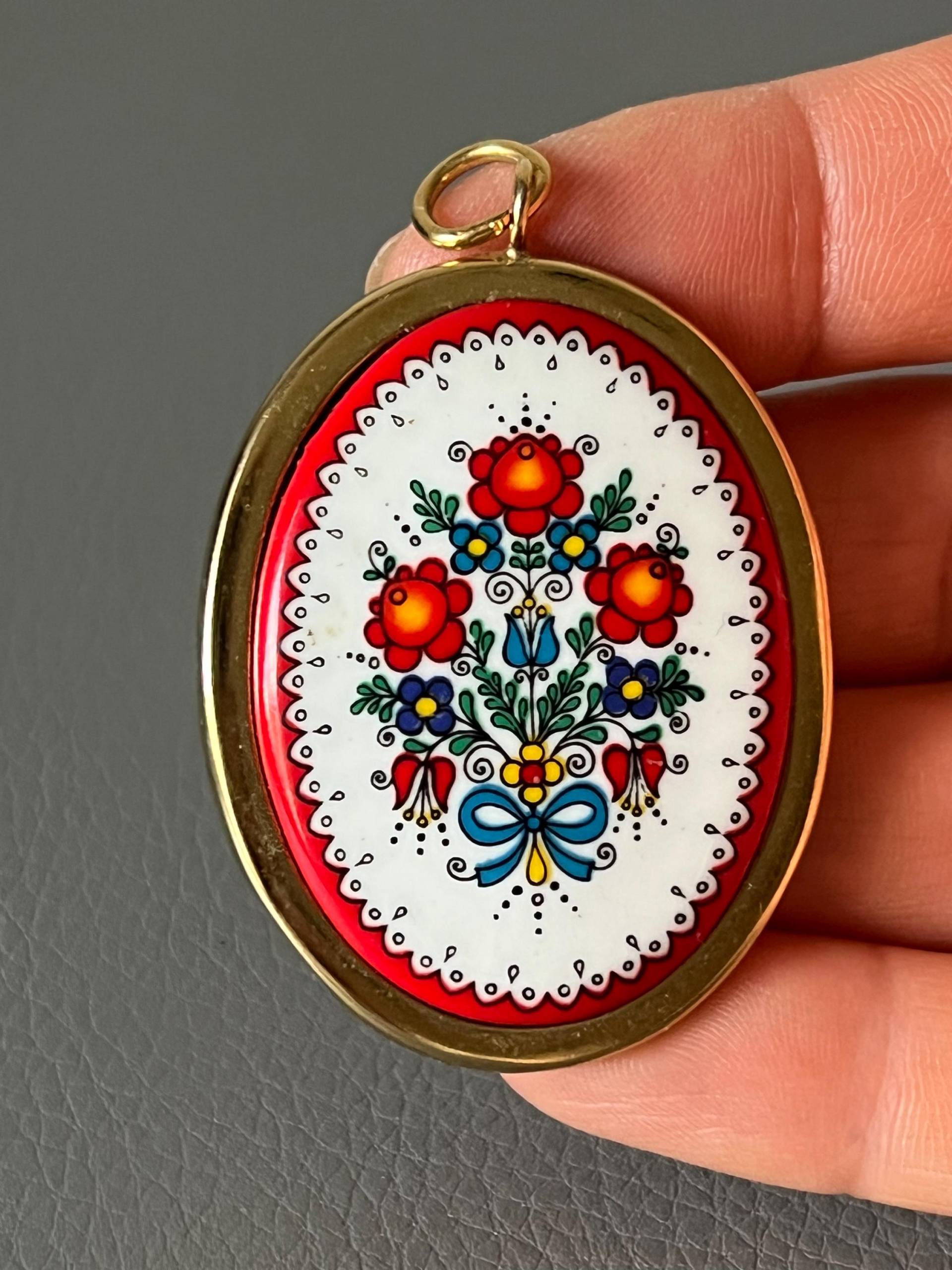 Medaillon Michaela Frey Wille Antik von NostalgiaBoutiqueR