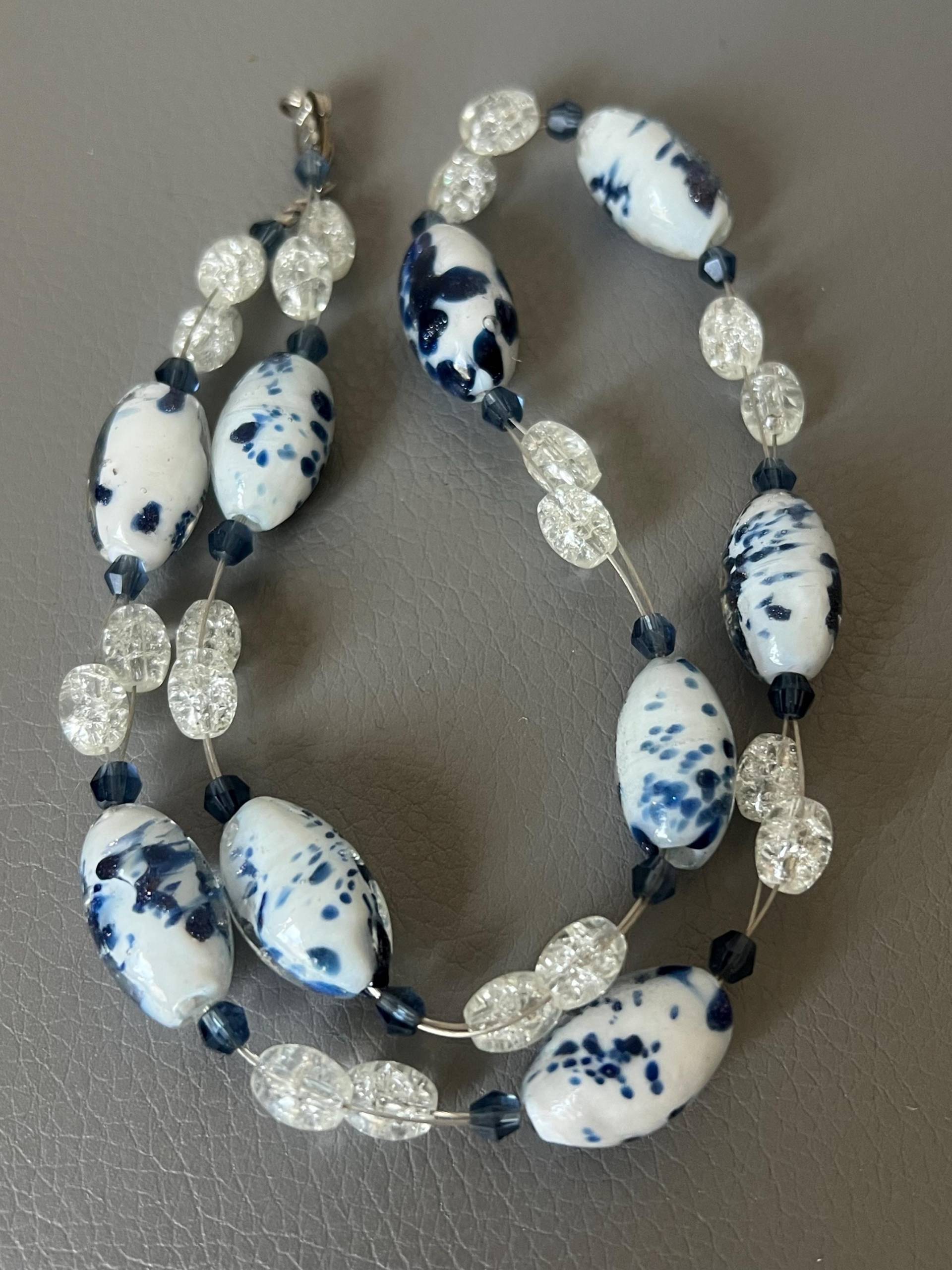 Murano Blau Und Weiß Oval Glasperlenkette von NostalgiaBoutiqueR