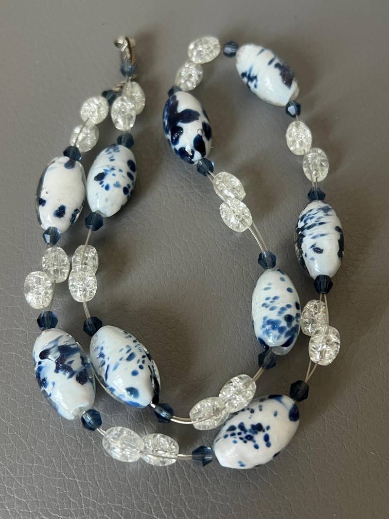 Murano Blau Und Weiß Oval Glasperlenkette von NostalgiaBoutiqueR