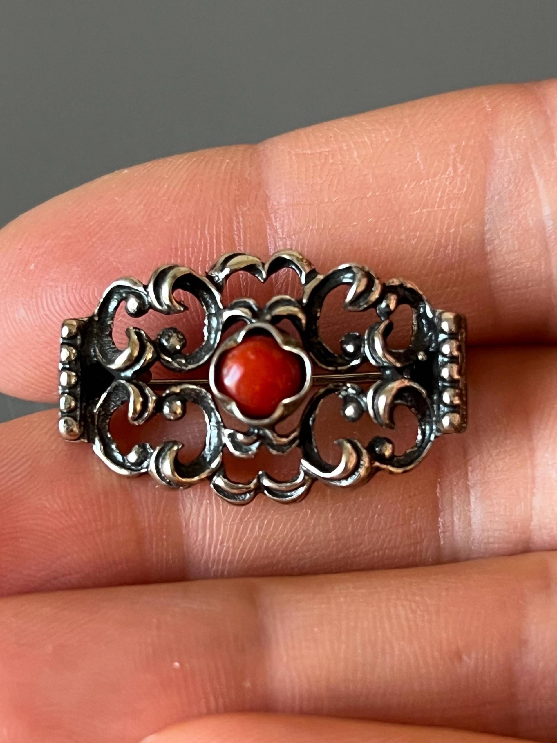 Vintage 800Er Silber Korallen Brosche Anstecknadel von NostalgiaBoutiqueR
