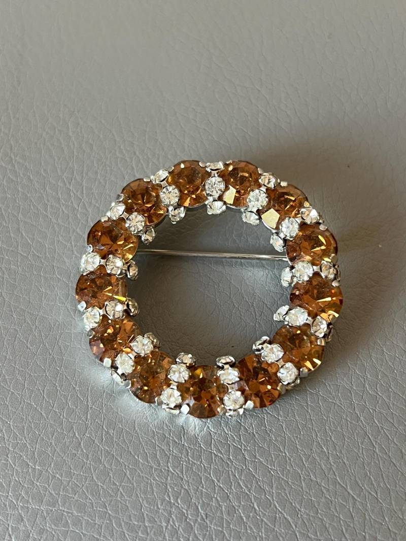 Vintage Brosche Aus Karamellfarbenem Glas von NostalgiaBoutiqueR