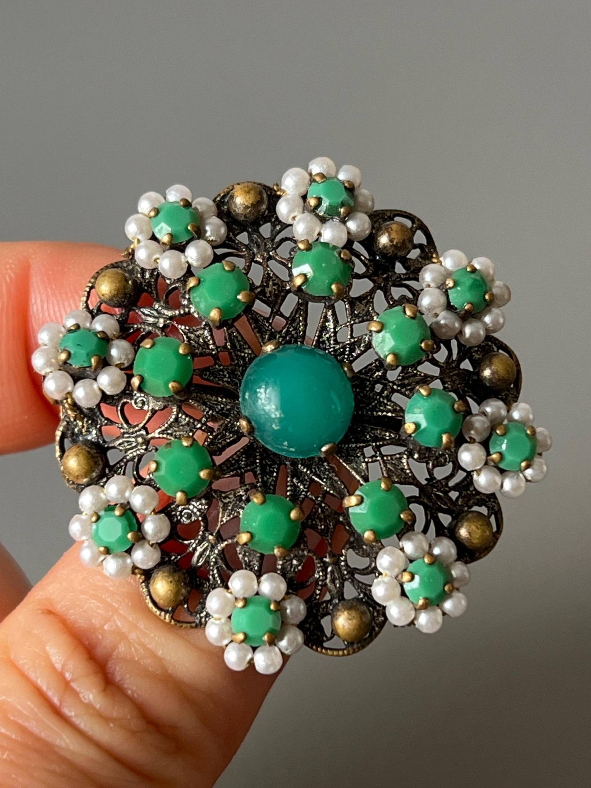 Vintage Brosche Grün Glasschmuck von NostalgiaBoutiqueR