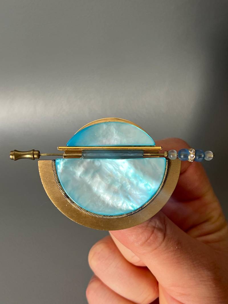 Vintage Brosche Marena Mit Blauem Perlmuttschmuck von NostalgiaBoutiqueR