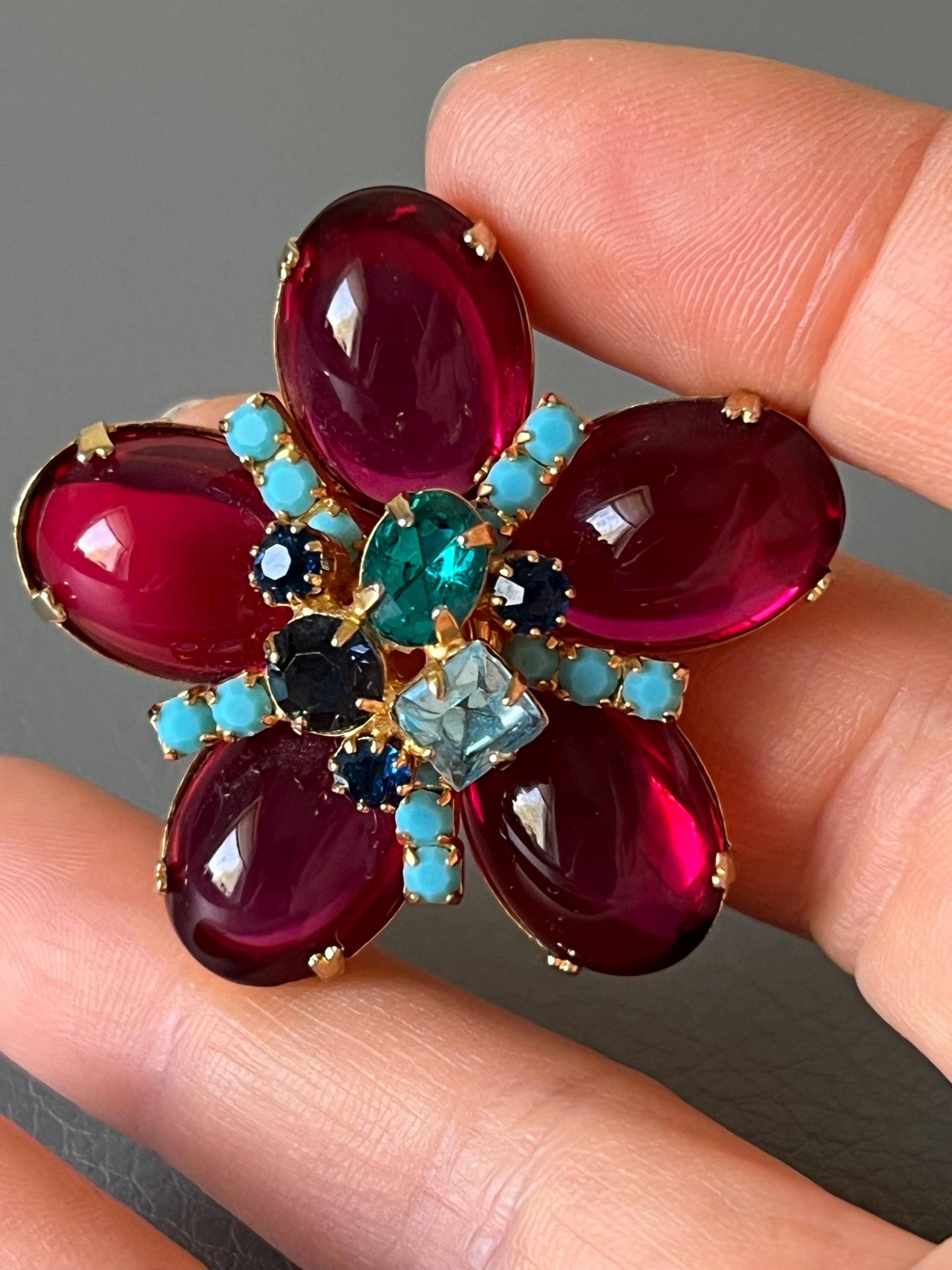 Vintage Brosche Pin Blume Pink Cabochons Und Strass von NostalgiaBoutiqueR