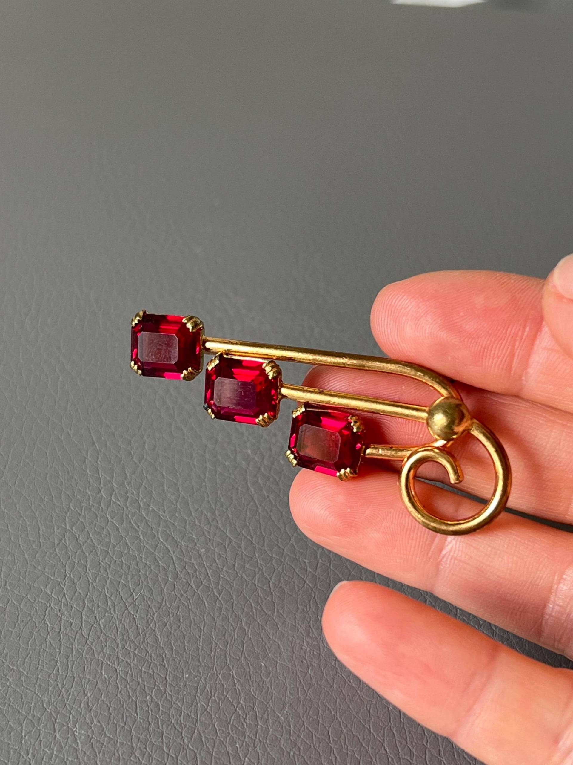 Vintage Brosche Rot Glasschmuck von NostalgiaBoutiqueR