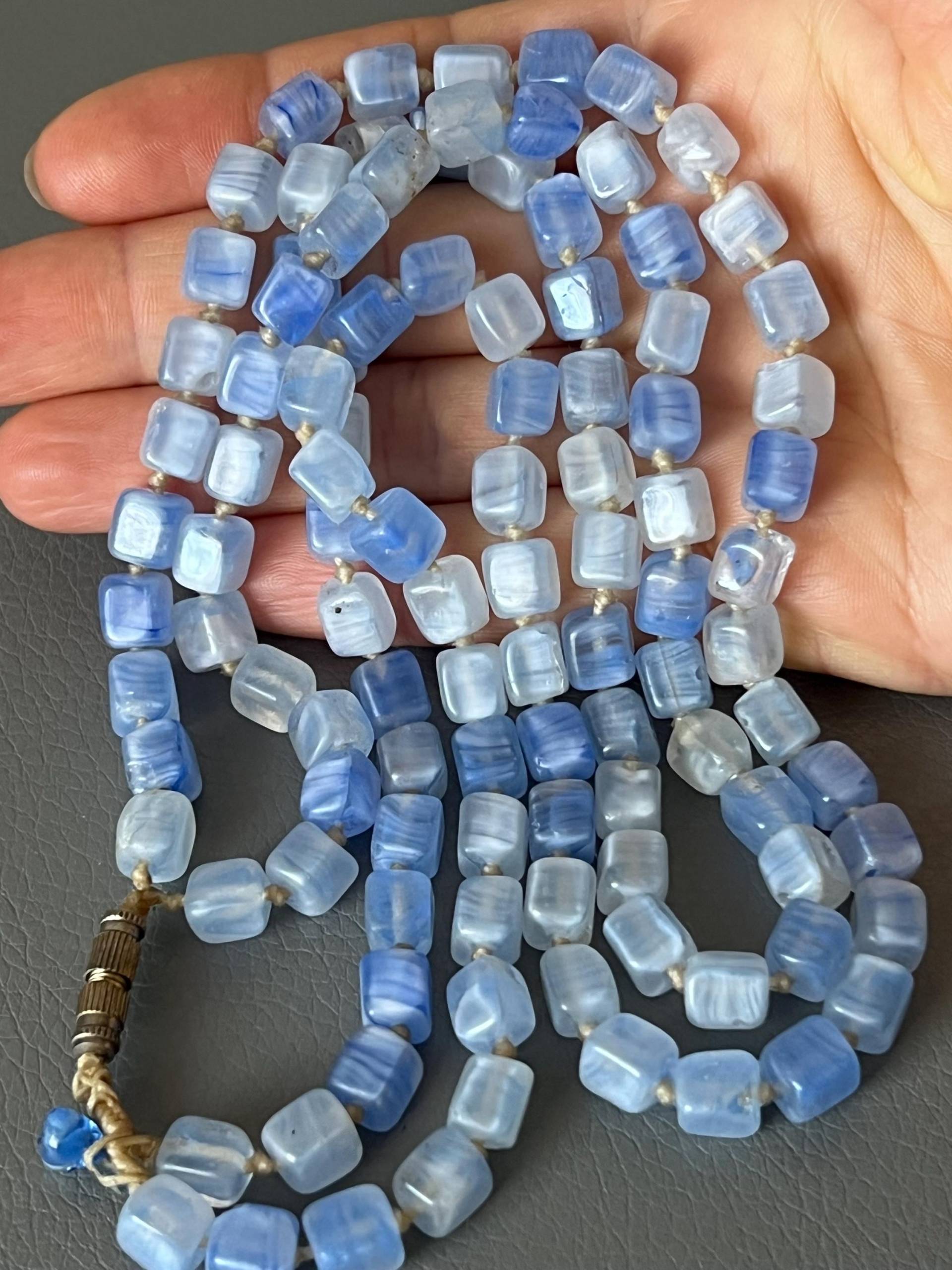 Vintage Doppel Perlenkette Aus Blauem Glas von NostalgiaBoutiqueR