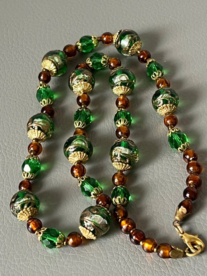 Vintage Murano Grüne Glas Halskette Perlen Schmuck von NostalgiaBoutiqueR
