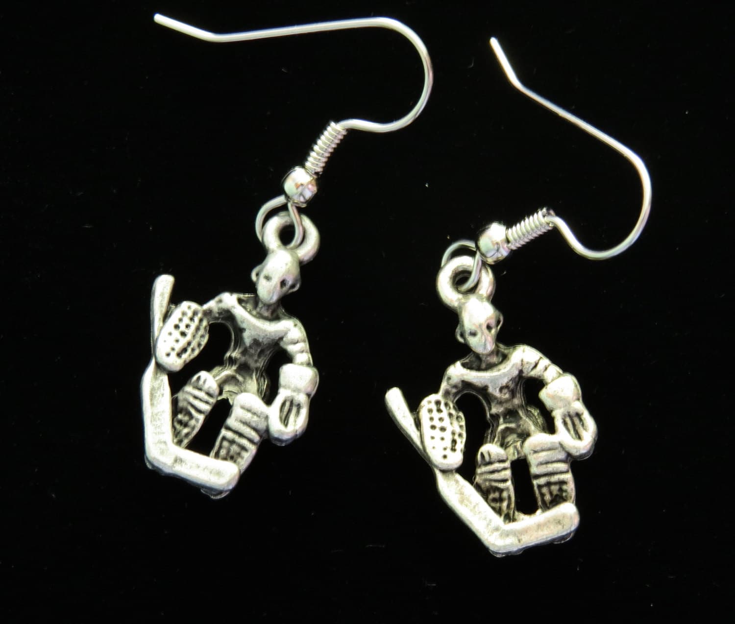 Eishockey Tormann Ohrringe Skate Skates 24 Karat Vergoldung Oder Oxidiertes Mattsilber Hockey Mom Eg298/Es267 von NostalgicCharm