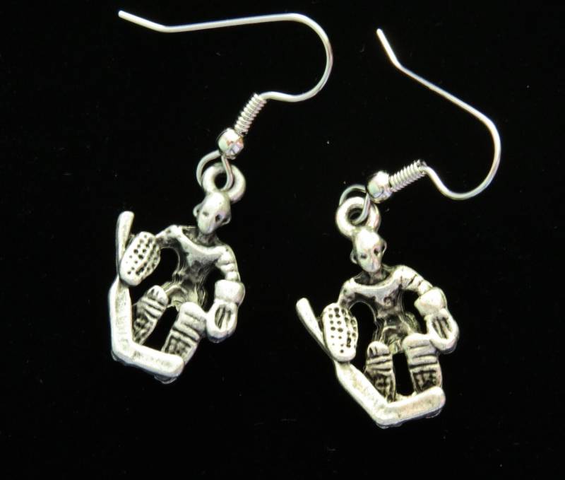 Eishockey Tormann Ohrringe Skate Skates 24 Karat Vergoldung Oder Oxidiertes Mattsilber Hockey Mom Eg298/Es267 von NostalgicCharm