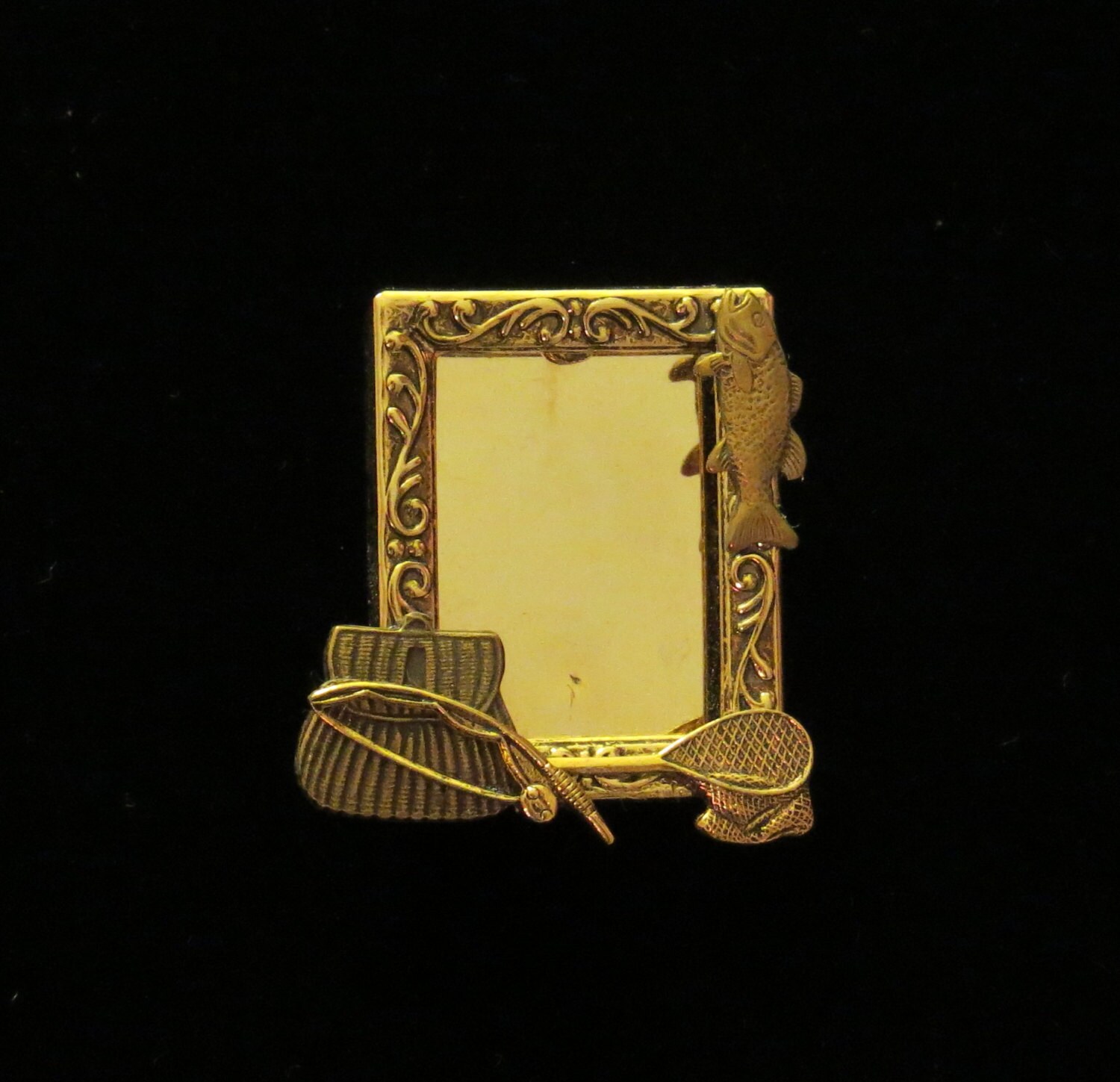 Fisch Angeln Foto Rahmen Pin Brosche 24 Karat Vergoldet & Messing Eher Fishen Pole Basket Netz Sie Personalisieren Mit Lieblingsfoto Pg161 von NostalgicCharm