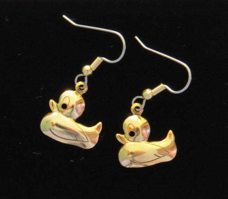 Gummi Ente Ohrringe 24 Karat Vergoldet Baby Shower Party Geschenk Badezeit Enten Strand Pool Schwimmen Eg531 von NostalgicCharm