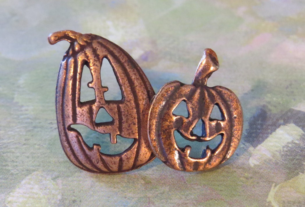Jack-O-Laternen Tack Brosche Kupfer Halloweens Jack-O-Laterne Gruselige All Hallows Eve Pc006 von NostalgicCharm