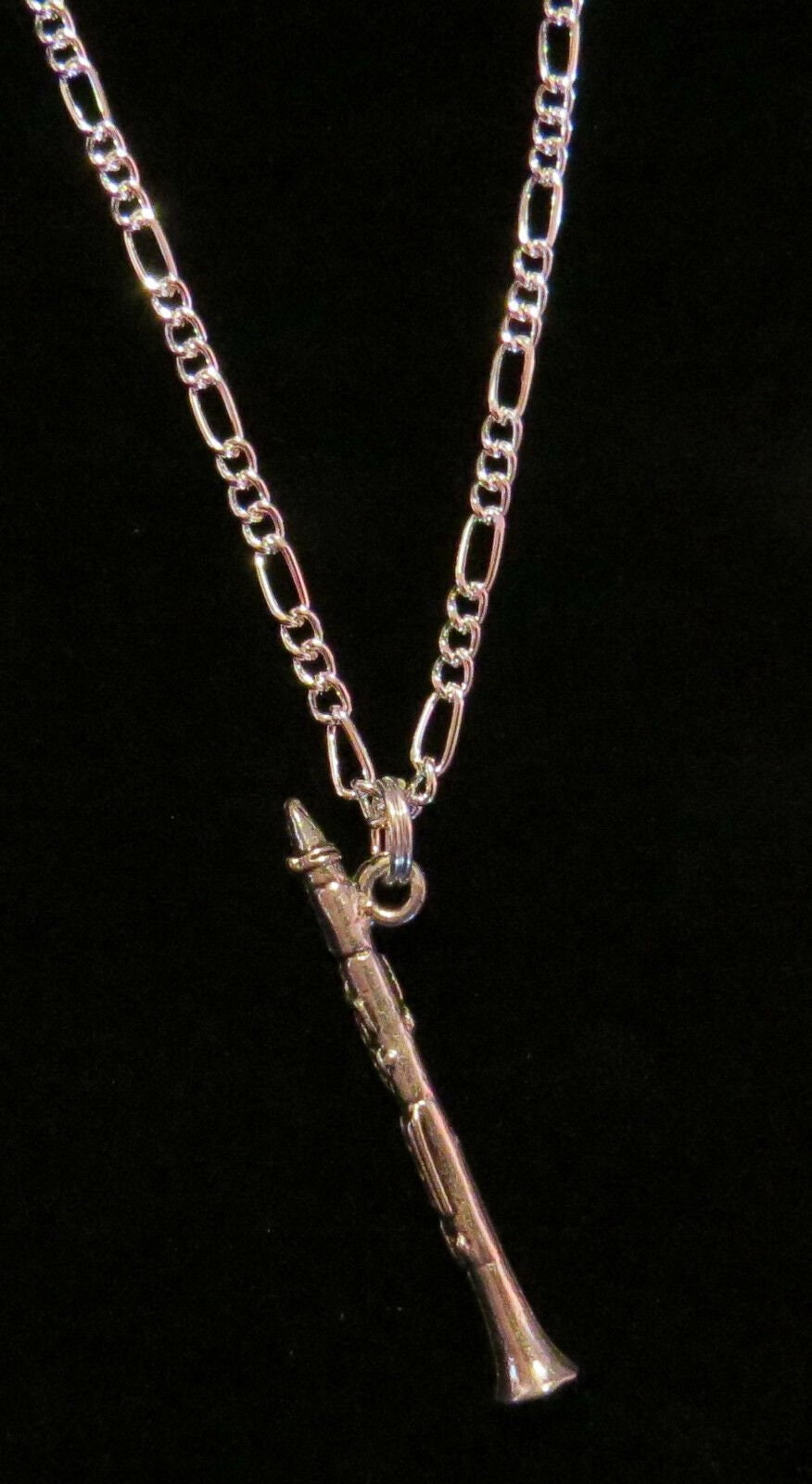 Klarinette Halskette Sterling Silber Plate 18 Zoll Figaro Kette Und Matte Silver Ox Charm Music Orchestra Symphony Band Ns114 von NostalgicCharm