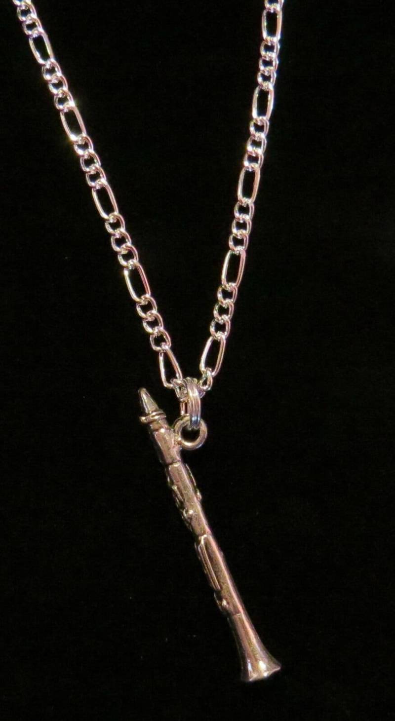 Klarinette Halskette Sterling Silber Plate 18 Zoll Figaro Kette Und Matte Silver Ox Charm Music Orchestra Symphony Band Ns114 von NostalgicCharm