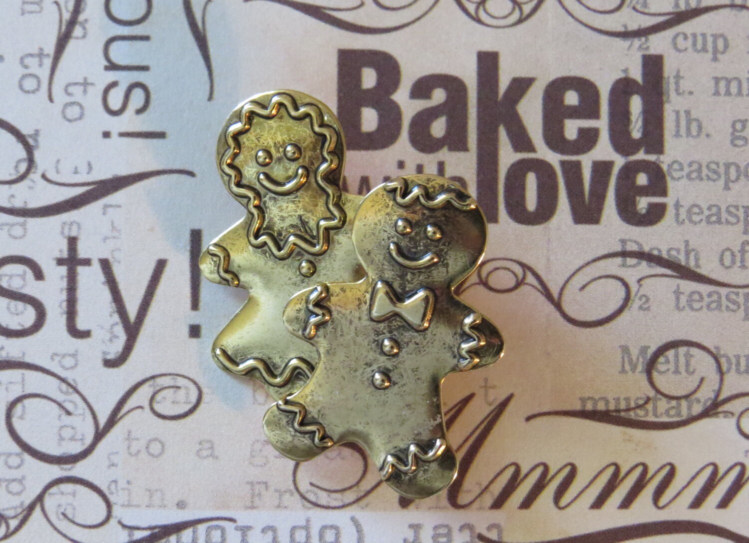 Lebkuchen Keks Paar Pin Anstecknadel Kupfer Oder 24 Karat Vergoldet Weihnachten Urlaub Lebkuchenmann Boy Pc009/Pg365 von NostalgicCharm