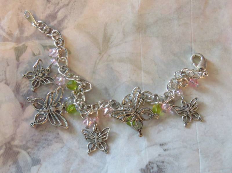 Schmetterlinge, Schmetterling Charm Armband Swarovski Kristall Perlen Sterlingsilber Platte & Oxidiert Matt Silber 7 Oder 8 Zoll Bts027 von NostalgicCharm