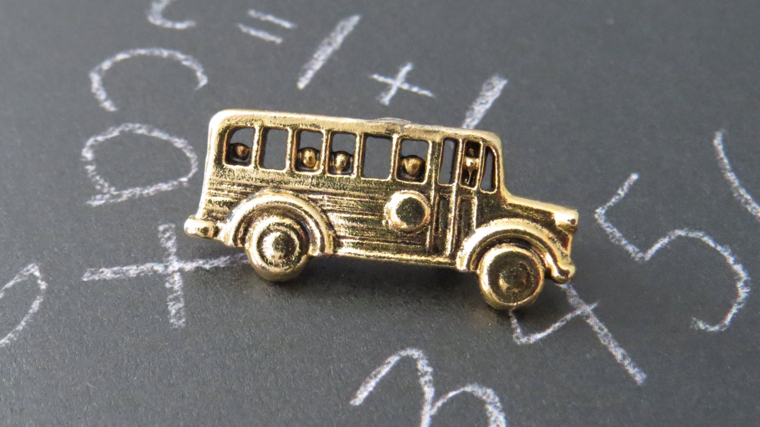 Schulbus Pin Brosche 24 Karat Gold Plate Bus Fahrer Geschenk Kinder Im Go Up & Down Pg274/Ps229 von NostalgicCharm