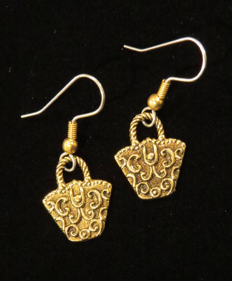 Strandtasche Ohrringe Vintage Style Geldbörse Handtasche Inspiriert Strand Urlaub 24 Karat Vergoldet Oder Matt Silber Ochse Eg110/Es199 von NostalgicCharm