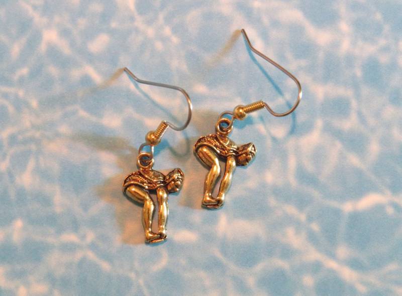 Taucher Schwimmerin Ohrringe Letztes Paar in 24 Karat Gold Platte Oder Oxidiert Matt Silber Schwimmen Eg254/Es297 von NostalgicCharm