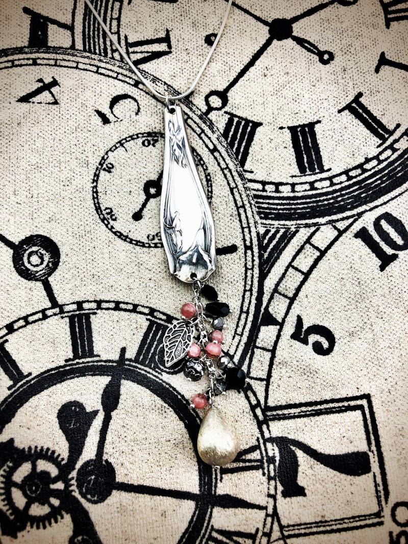 Silberanhänger von NostalgicDevotion