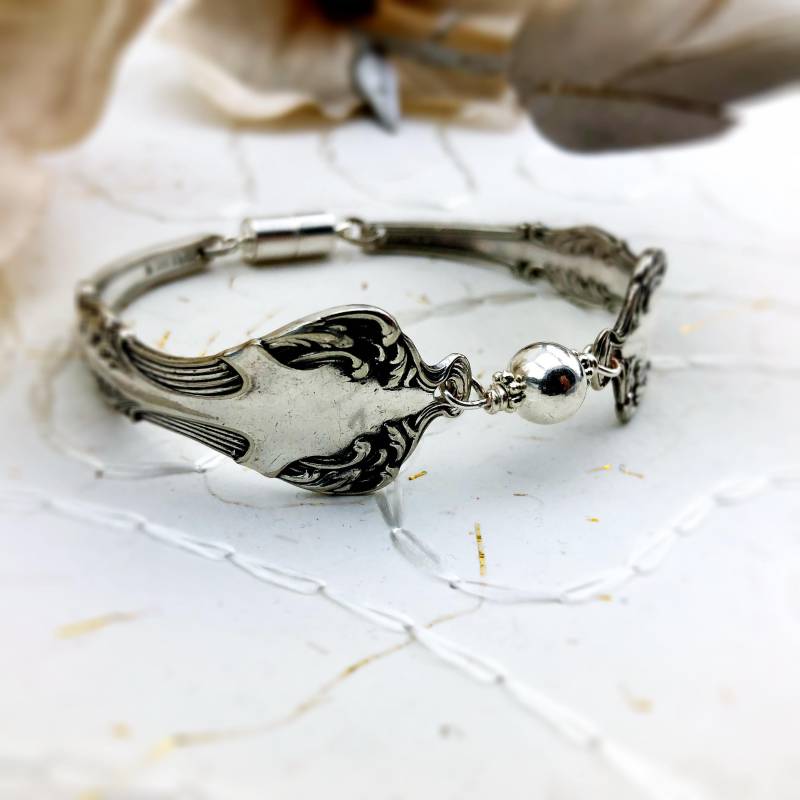 Silberarmband von NostalgicDevotion