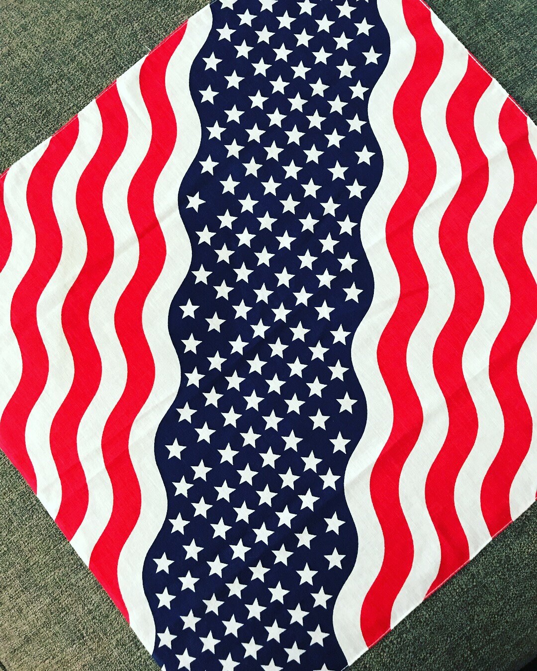 Stars & Stripes Bandana Es von NostalgicThreadsCo