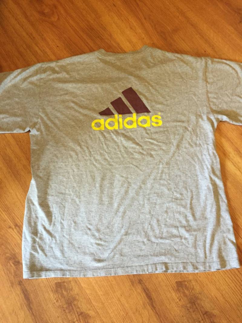 Vintage Adidas Tasche T Größe Xl von NostalgicVault