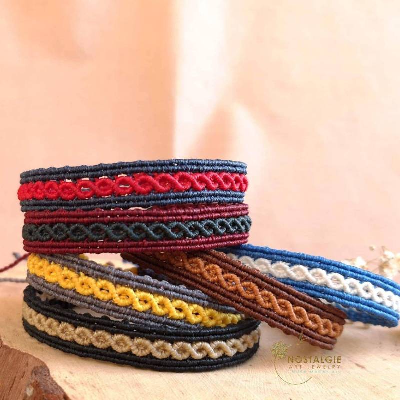 Men Macrame Bracelet, Woven Celtic Friendship Bracelet Men Macrame Bracelet, Woven Celtic Friendship Bracelet von NostalgieArt