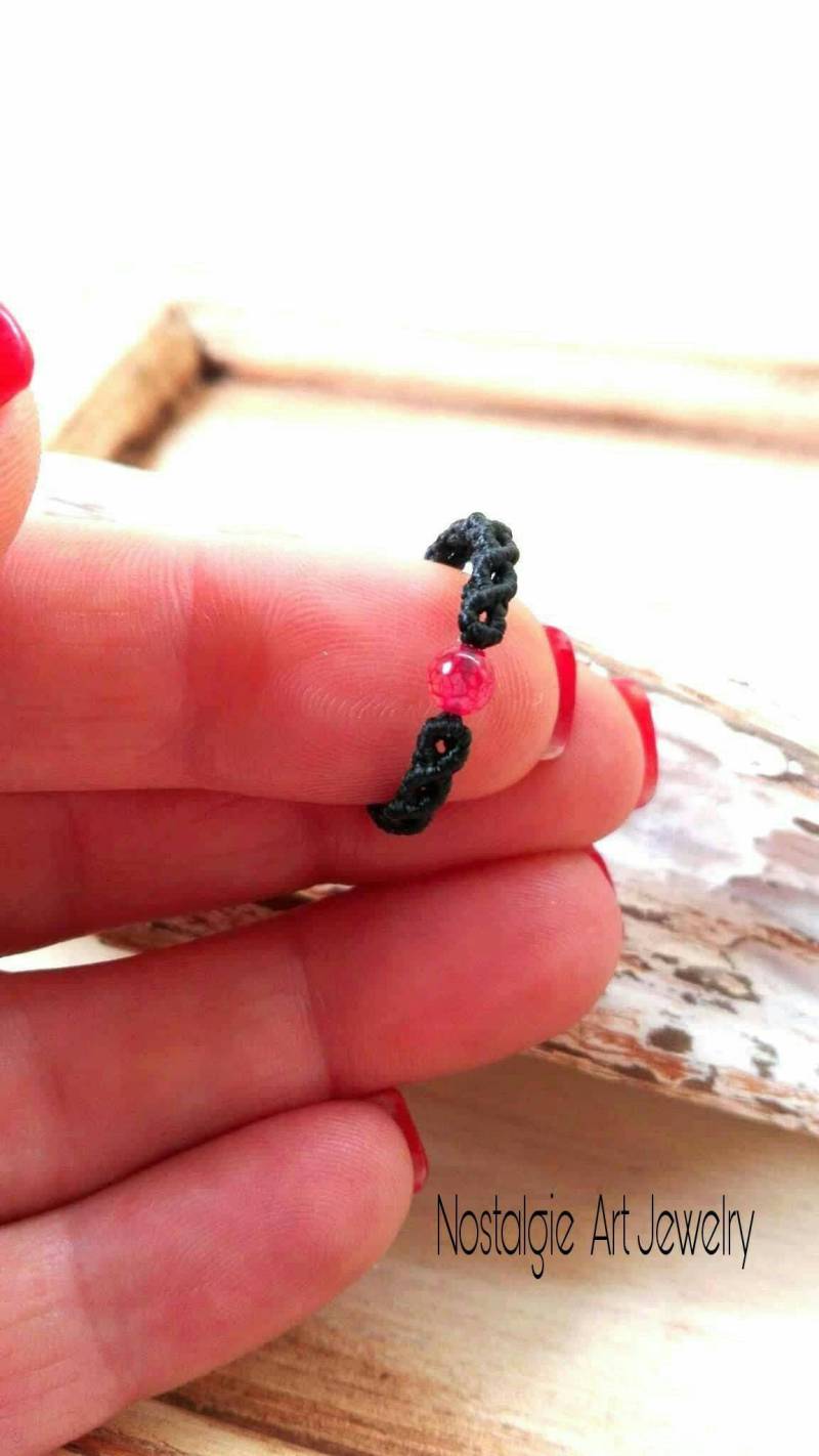 statement Macrame Ring, Quartz Gemstone Friendship Ring statement Macrame Ring, Quartz Gemstone Friendship Ring von NostalgieArt
