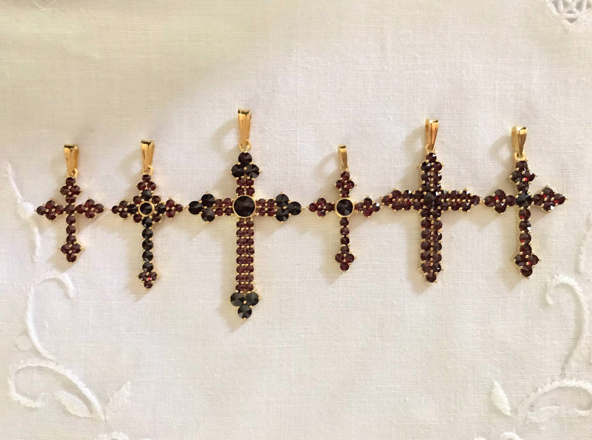 Granat-Kreuz-Halsketten ~ Granat-Kreuz-Halskette Granat-Halskette Boho Granat-Kreuz von NotBeforeJava