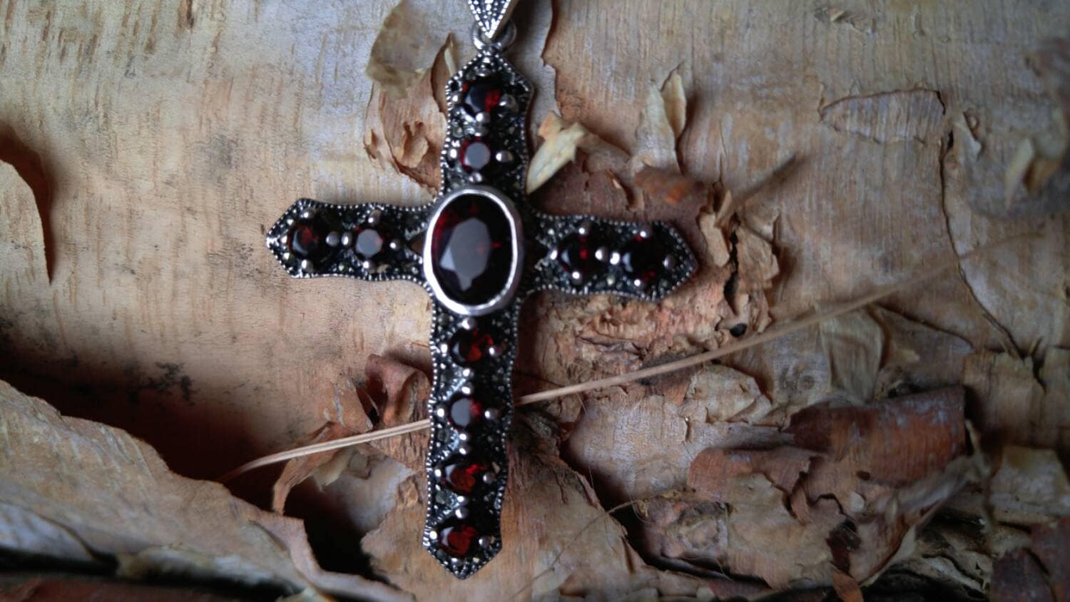 Großes Kreuz Halskette ~ Seltene Granat Antikes von NotBeforeJava