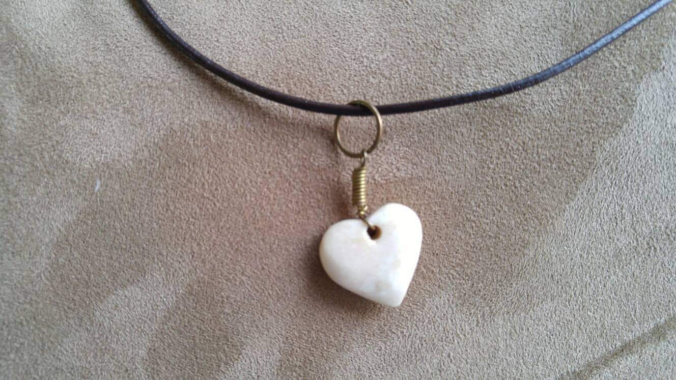 Lederkette Mit Einem Lmestein - Oder Walnuss-Herz Nbj370 von NotBeforeJava