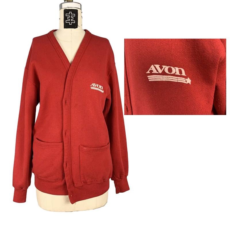 80Er Avon Cherry Red Cardigan Pullover Button Up Avon Lady Jerzees V-Neck Made in America One Size Fits All/Large von NotUpToStandard