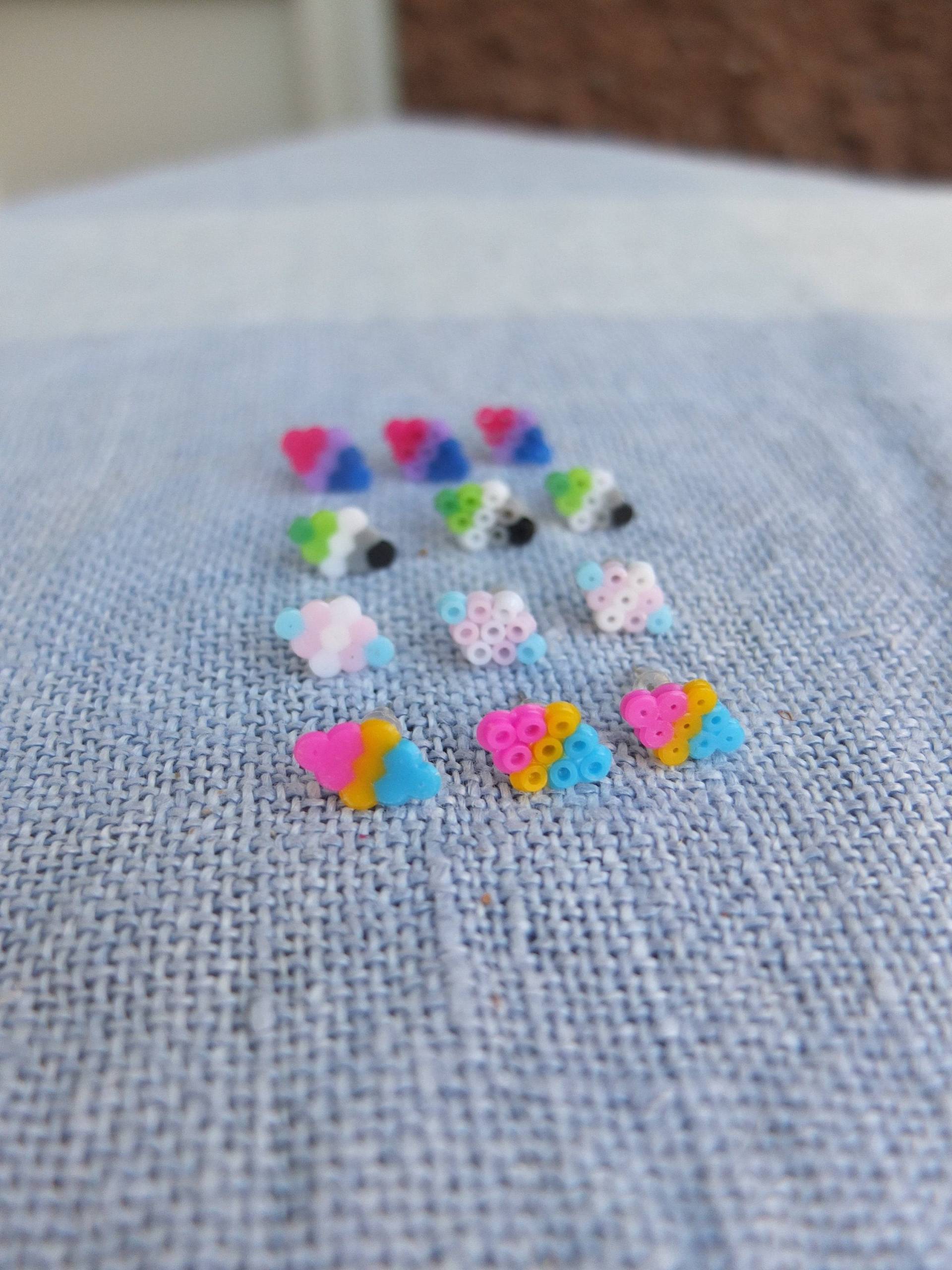 stolz Ohrstecker - Bügelperlen Diamanten, 3 Oder 5 Farben Auf Bestellung Gefertigt stolz Ohrstecker - Bügelperlen Diamanten, 3 Oder 5 Farben Auf Bestellung Gefertigt von NotWords