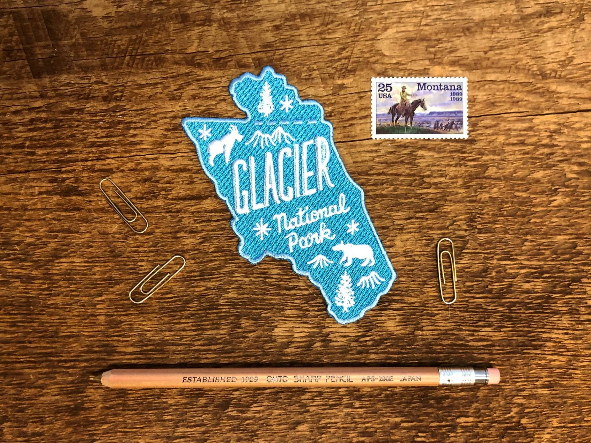 Glacier-Nationalpark-Patch, Montana Souvenir, Einzelne Bestickte Patch Mit Bügeleisen-Auf-Rücken von NoteworthyPaperPress