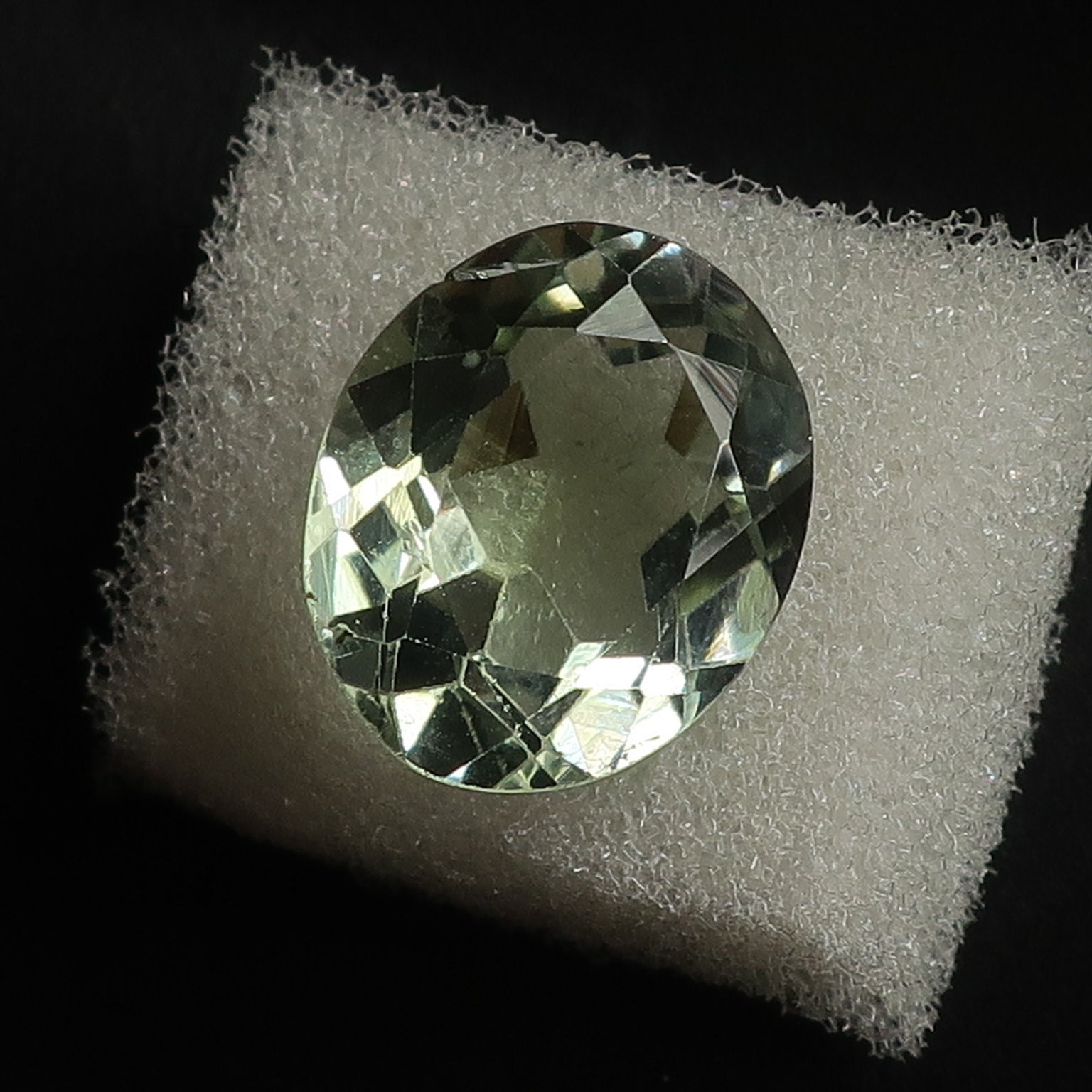 3.74 Ct. Sehr Seltener Natürlicher Aqua Grüner Turmalin. Brillante Präzision Wie Ovaler Schnitt, in Außergewöhnlicher Klarheit Und Lüster von Notreatgems