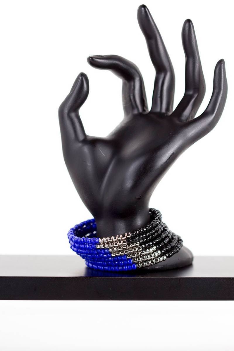 Farbe-Block-Wickelarmband Perlen Armband Memory Wire Schwarz Und Blau Armband-Armband-stack von NouveauTique