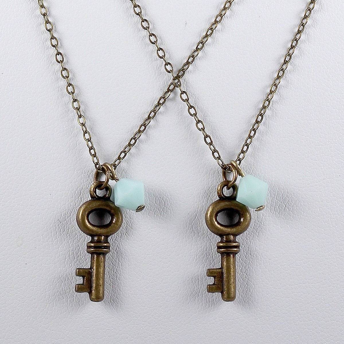 Skelett Schlüsselanhänger Brautjungfern Halsketten Antik Messing Schlüsselanhänger Vintage Inspiriert Hochzeit von NouveauTique