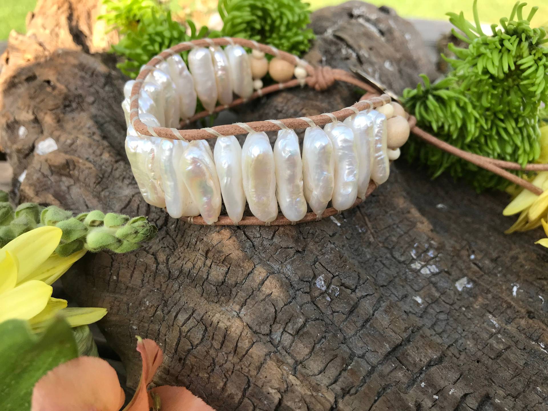 stöcke Süßwasser Perle Gewickeltes Armband Aus Leder stöcke Süßwasser Perle Gewickeltes Armband Aus Leder von NovaBeadsCreations