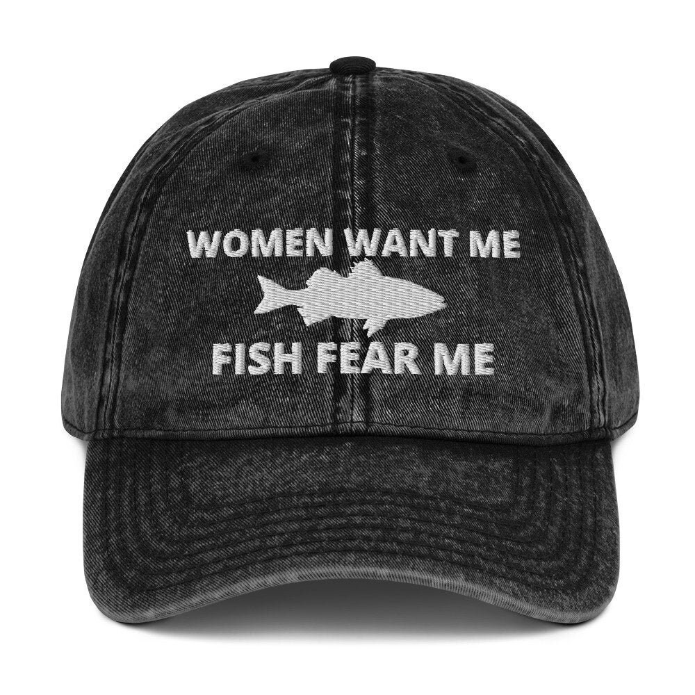 Women Want Me - Fish Fear Bestickte Vintage Style Baumwoll-Köpermütze Vintage-Baumwoll-Köpermütze, Lustige Angelliebhaber-Mütze Geschenk von NovaMeDesigns