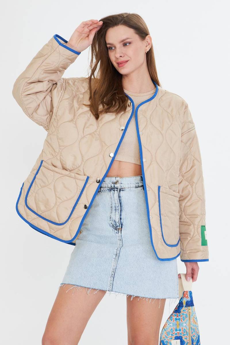 Übergroße Steppjacke - Wasserabweisender, Leichter Mantel Einheitsgröße | Passend Für Sml Druckknopf Beige Lässige Oberbekleidung von NovaRockHandmade