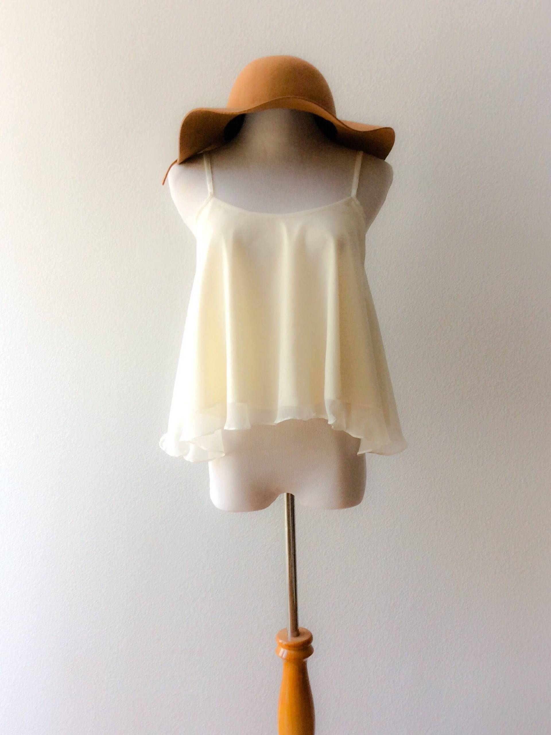 Weiße Camisole, Schrifftops, Weißes Chiffon Top. Boho Top Weiße Camisole, Schrifftops, Weißes Chiffon Top. Boho Top von NovemberBeach