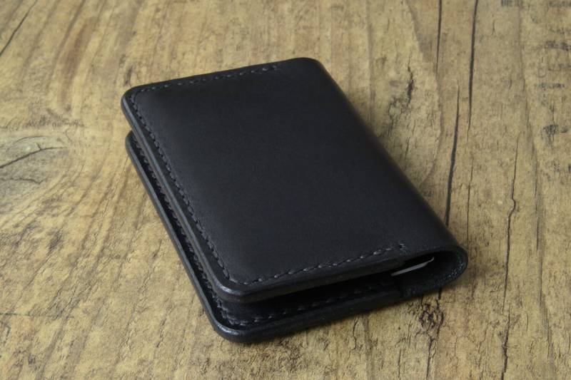 Leder Kartenetui Schwarz Visitenkartenetui Geldbeutel Minimalistisch Schlank Schwarzes von NovoLederwaren