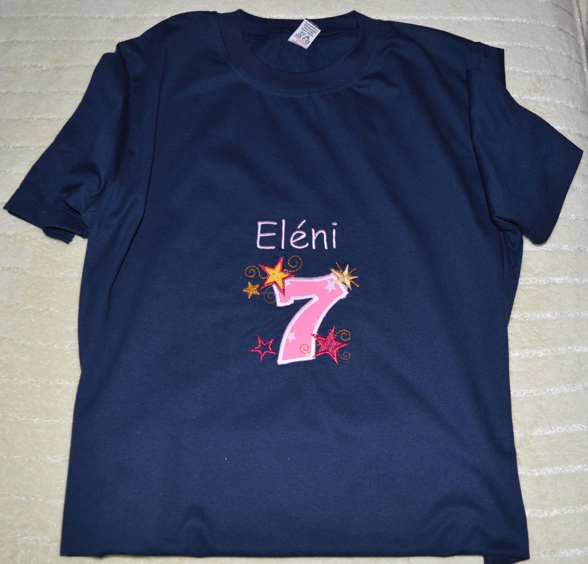 T-Shirt Mit Geburtstagszahl Motiv Sterne von Nowodesign