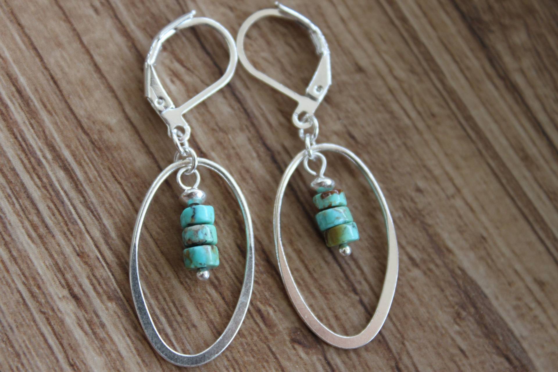 Echter Türkis Sterling Silber Ohrringe, Kleine Tropfen Creolen von NtikArtJewelry