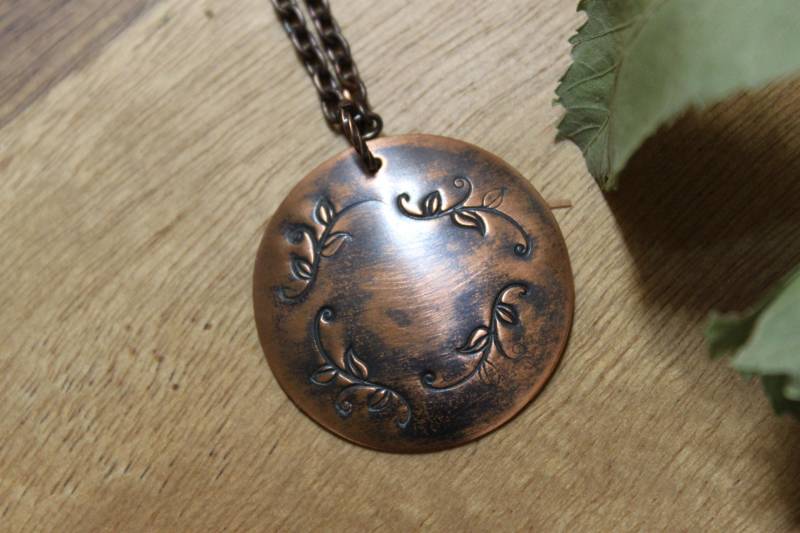 Hand Gestempelt Kupfer Blatt Halskette, Boho Anhänger Schmuck, 7Th Jahrestag, Natur-Liebhaber-Geschenke, Geschenk Für Sie von NtikArtJewelry