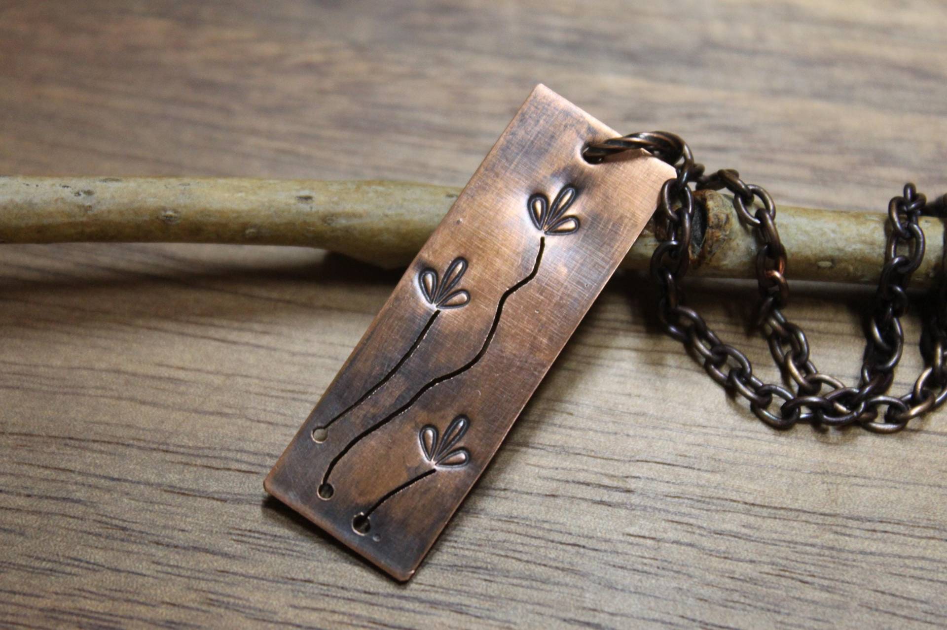 Handgefertigte Kupferblumenkette, Boho-Anhänger-Halskette, Natur-Liebhaber-Geschenke, Oxidierter Kupferschmuck, Einzigartiges Geschenk, Hand von NtikArtJewelry